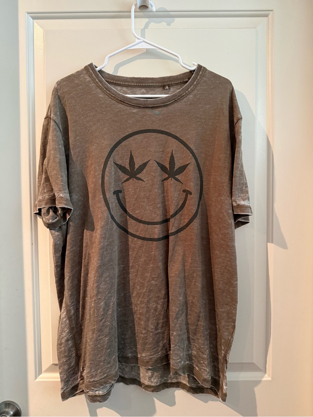 Lucky Brand Faded Brown Graphic Smiley Plant Eyes Tee with Color Distress